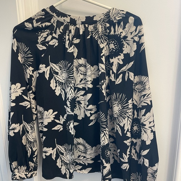 Banana Republic - Floral Blouse, Medium, Blue and Crème/White - Picture 2 of 3